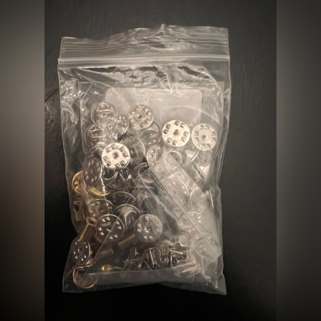 Metal Pin Backs. Disney Locking Pin Set.